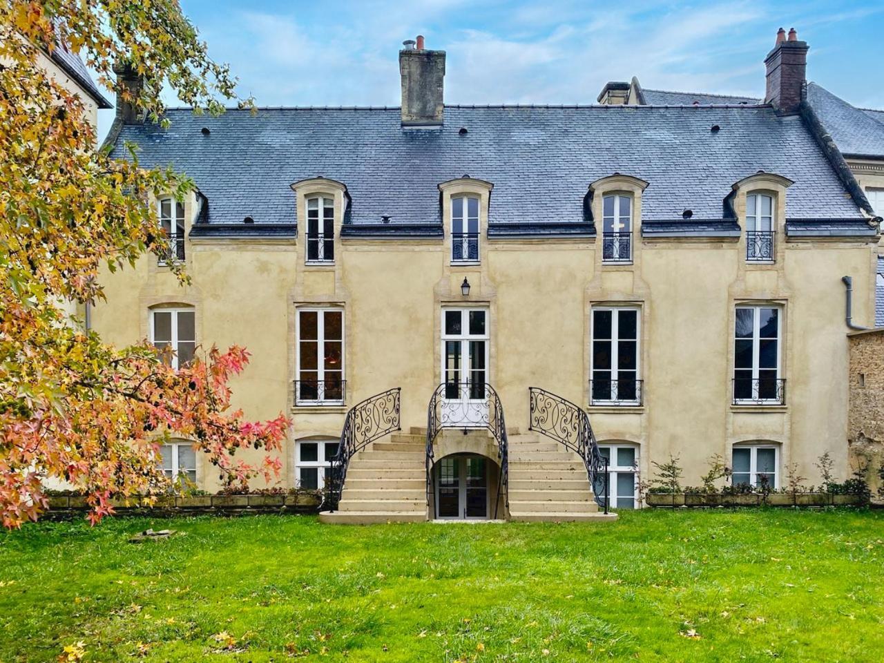 Bayeux, Normandy, Private Mansion, 17Th-18Th Century, In The City Exterior photo